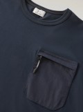 Woolrich TEE IN PURE ORGANIC COTTON WITH TASLAN NYLON ZIP POCKET - CFWOTE0100MRUT3378 3989 - Tadolini Abbigliamento