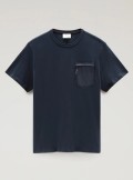 Woolrich TEE IN PURE ORGANIC COTTON WITH TASLAN NYLON ZIP POCKET - CFWOTE0100MRUT3378 3989 - Tadolini Abbigliamento