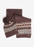 Barbour SET REGALO CON BERRETTO E SCIARPA FAIR ISLE BARBOUR - MGS0078 TN63 - Tadolini Abbigliamento